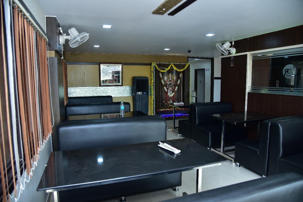 Iroomz Dwaraka Residency Bellary Eksteriør billede