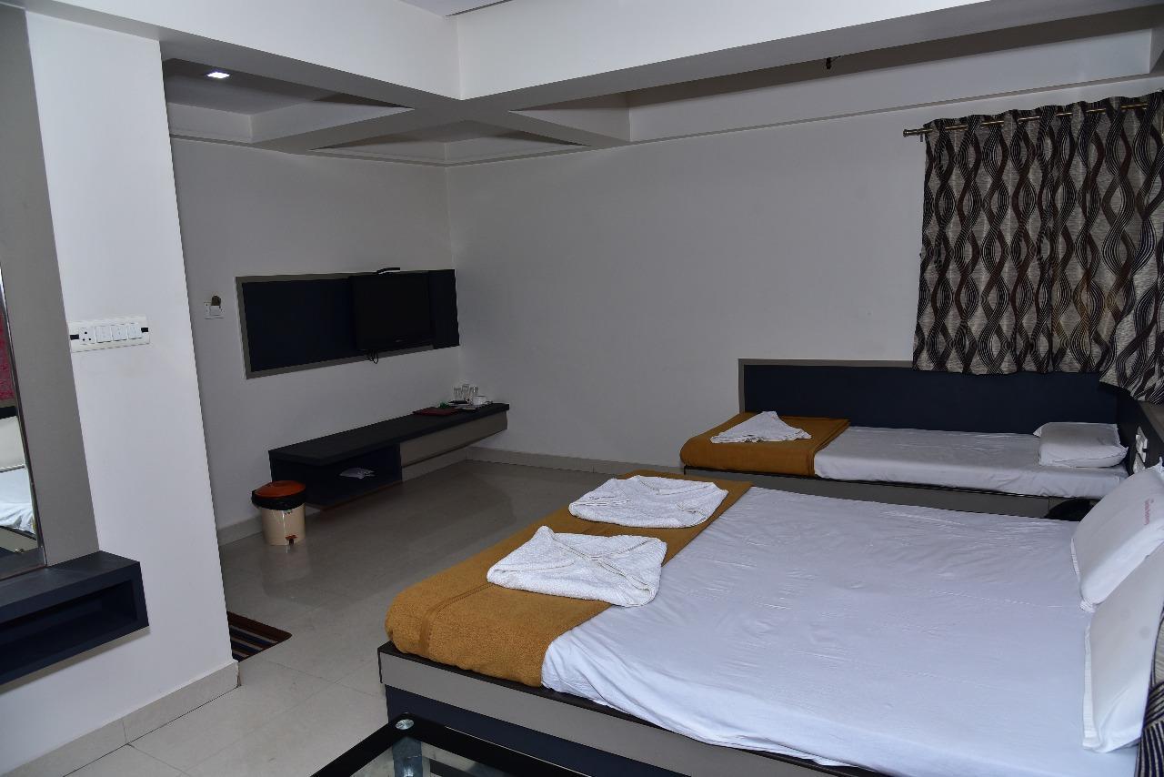 Iroomz Dwaraka Residency Bellary Eksteriør billede