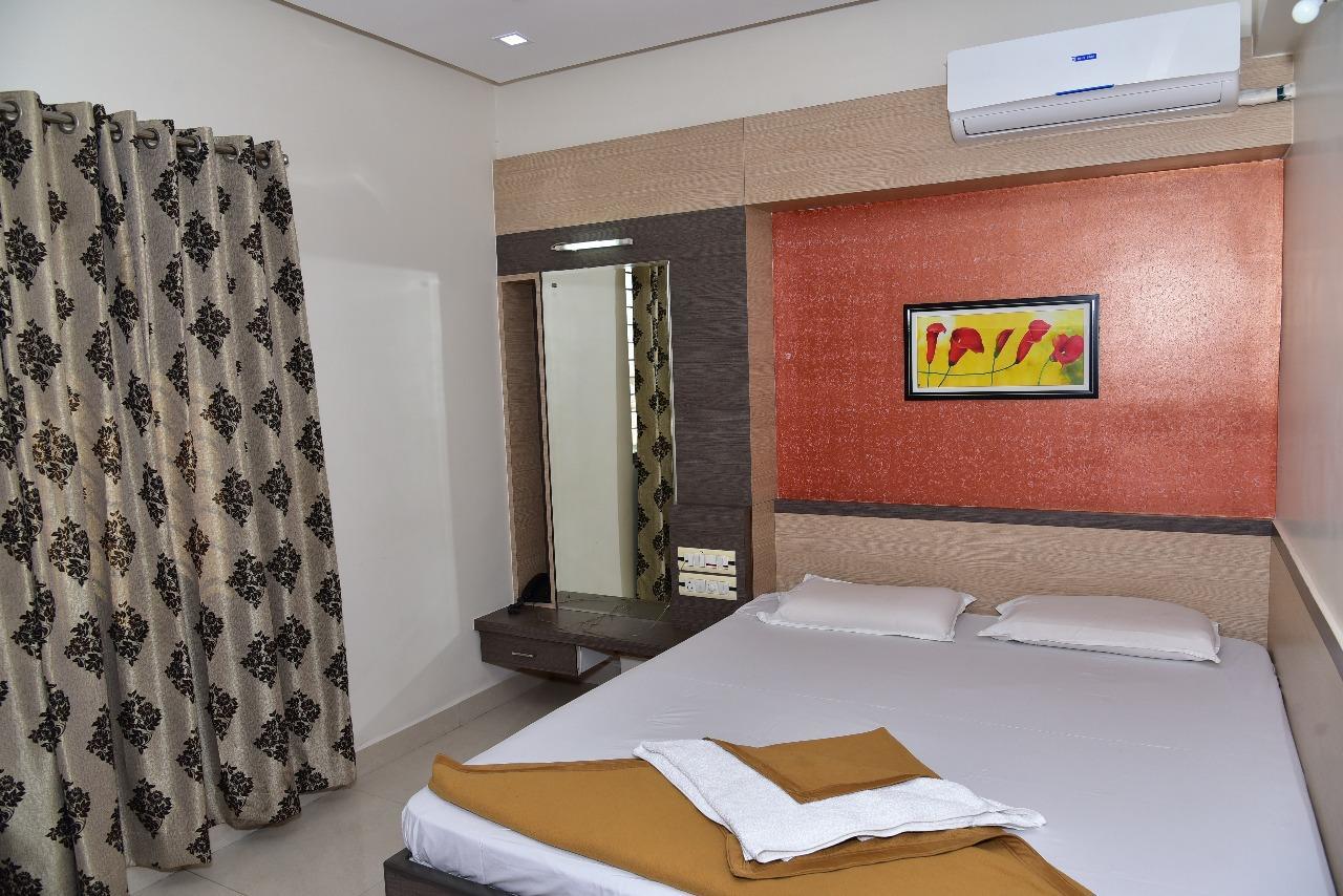 Iroomz Dwaraka Residency Bellary Eksteriør billede